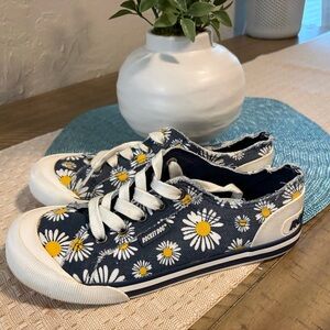 Rocket Dog Women’s Daisy Canvas Sneakers